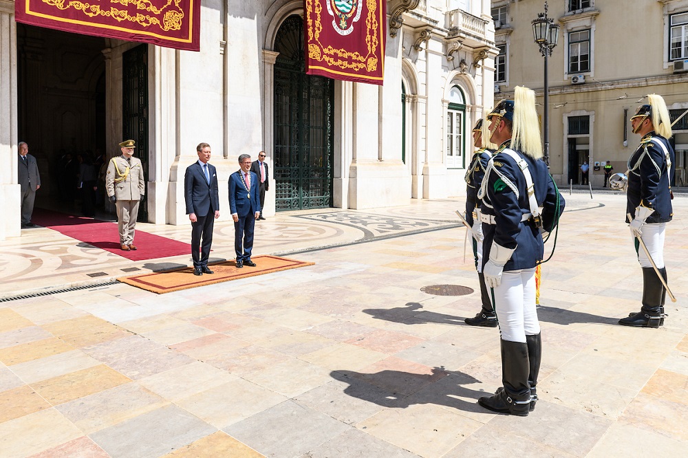 Grão-Duques do Luxemburgo recebidos pelo presidente da Câmara Municipal de Lisboa - Paços do Concelho