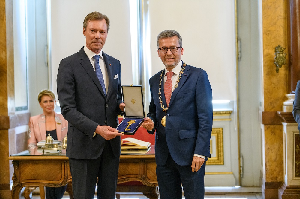 Grão-Duque Henrique distinguido com a Chave de Honra da Cidade de Lisboa