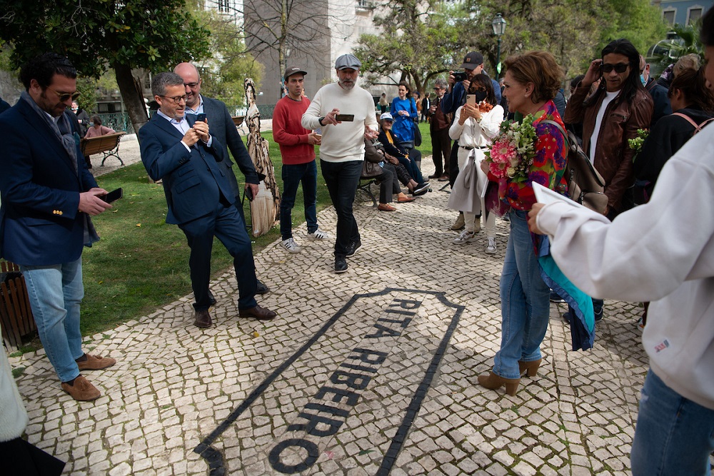 Passeio da Fama na Praça da Alegria homenageia atores no Dia Mundial do Teatro