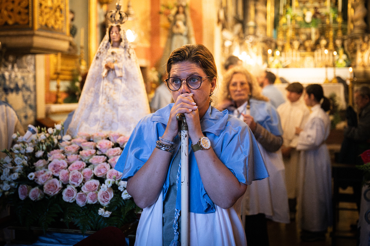 A cerimónia foi precedida, na noite de sábado, pela Procissão das Velas