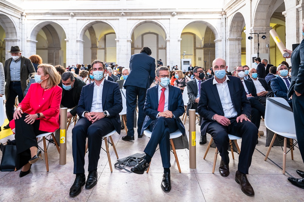 Lançamento da Carris Metropolitana - Presidente do Conselho Metropolitano de Lisboa, Carla Tavares, ministro do Ambiente e Ação Climática, Duarte Cordeiro, Carlos Moedas, presidente da Câmara Municipal de Lisboa
