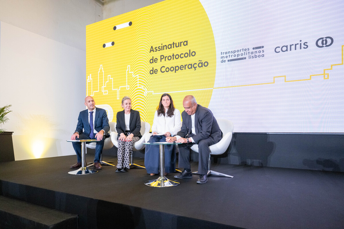 Assinatura do protocolo entre a Carris e a Transportes Metropolitanos de Lisboa - Museu da Carris