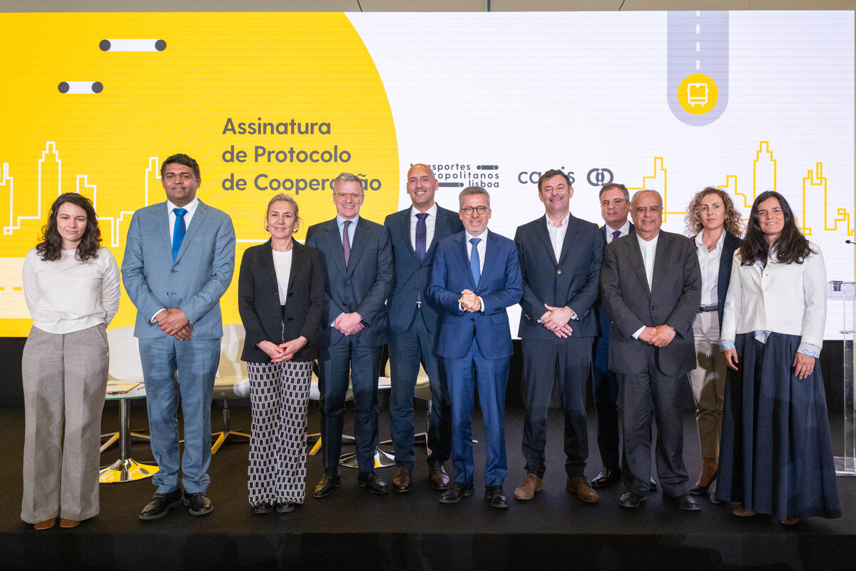 Assinatura do protocolo entre a Carris e a Transportes Metropolitanos de Lisboa - Museu da Carris