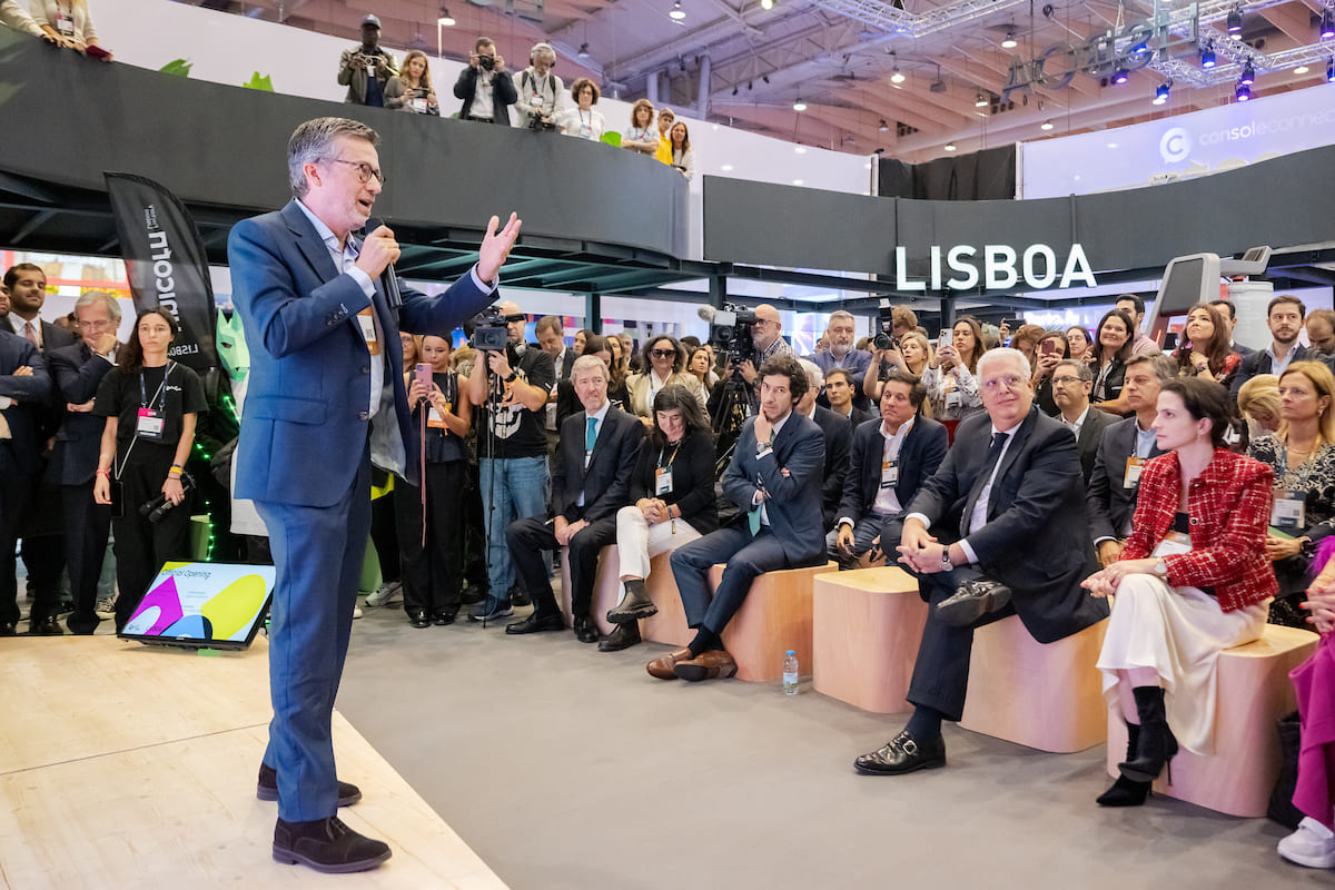 Carlos Moedas, presidente da Câmara Municipal de Lisboa na inauguração do stand Unicorn Factory com o Ministro da Economia, Pedro Reis e a vereadora Economia e Inovação, Joana Oliveira Costa