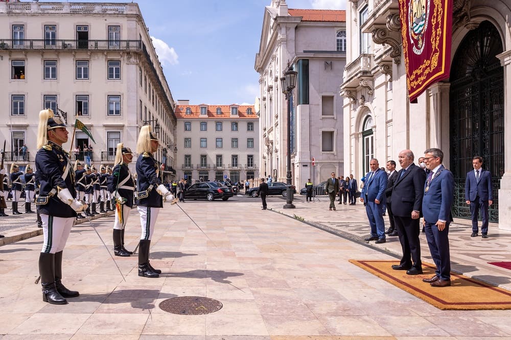Presidente da Argélia recebido na Câmara Municipal de Lisboa - Praça do Município