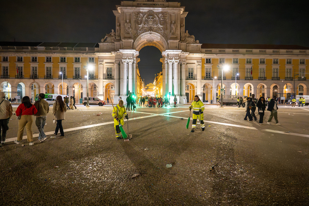 A Higiene Urbana da Câmara Municipal de Lisboa mobilizou 70 elementos, apoiados por 15 meios mecânicos