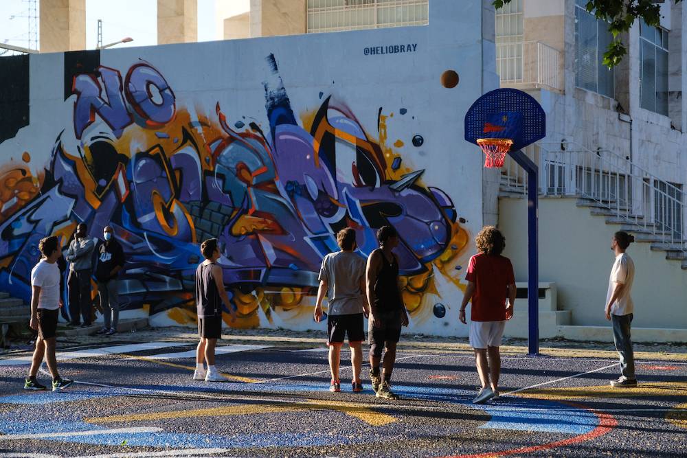 Campo de basquetebol na Rua André de Gouveia