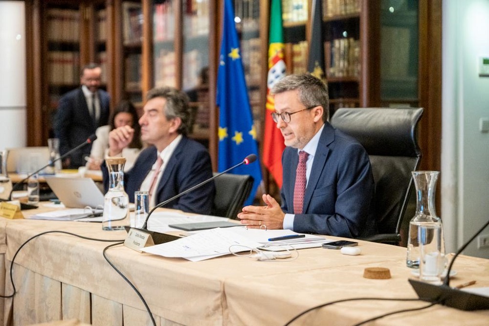 Carlos Moedas na reunião que aprovou medidas de destinadas a apoiar famílias e empresas - Sala do Arquivo