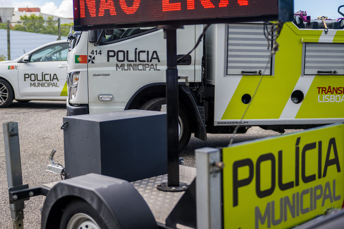 A remoção de viaturas foi agilizada pela Polícia Municipal de Lisboa
