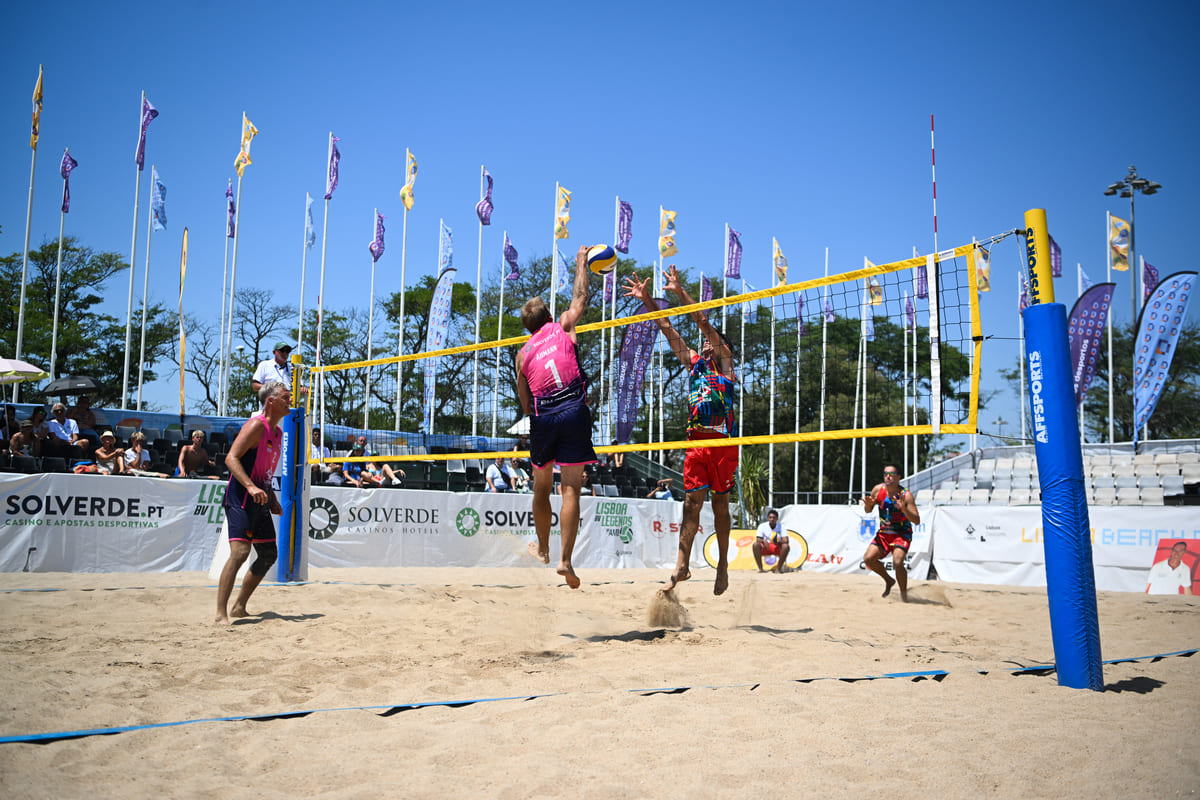 Jogo da final entre a dupla portuguesa e a dupla alemã