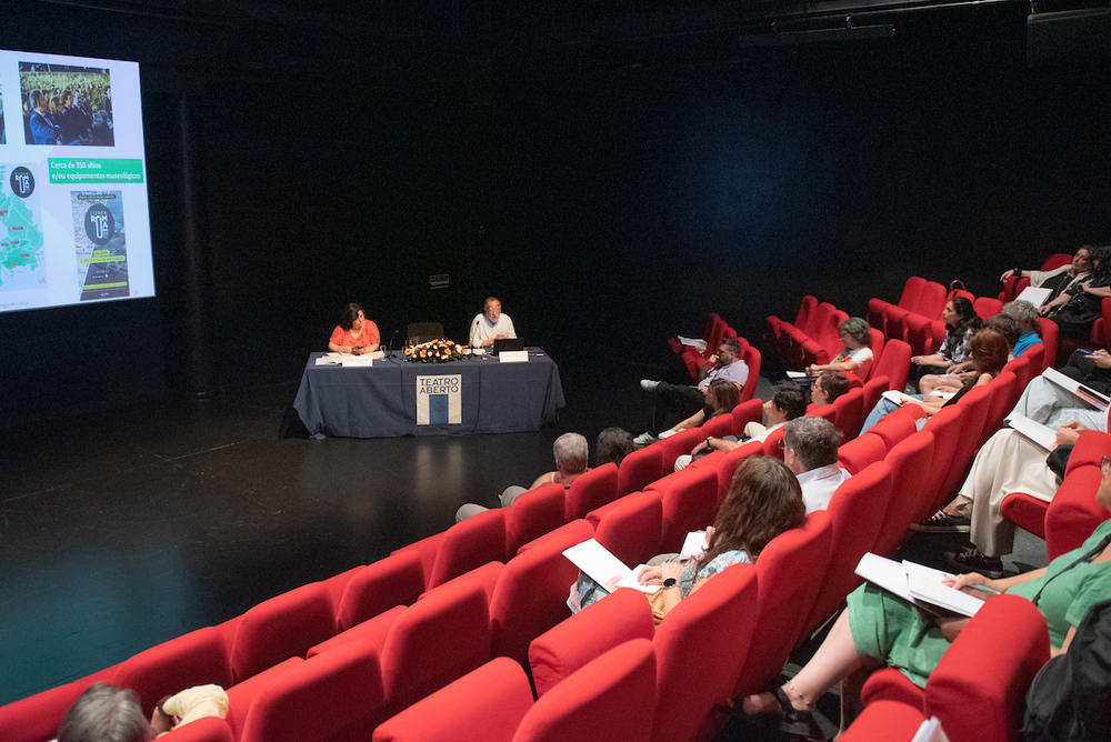 IV Encontro de Arqueologia de Lisboa - Teatro Aberto