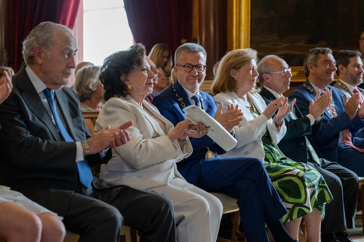 Ramalho Eanes, Manuela Eanes e Carlos Moedas, na cerimónia de entreaga da Medalha de Honra de Lisboa a Manuela Eanes