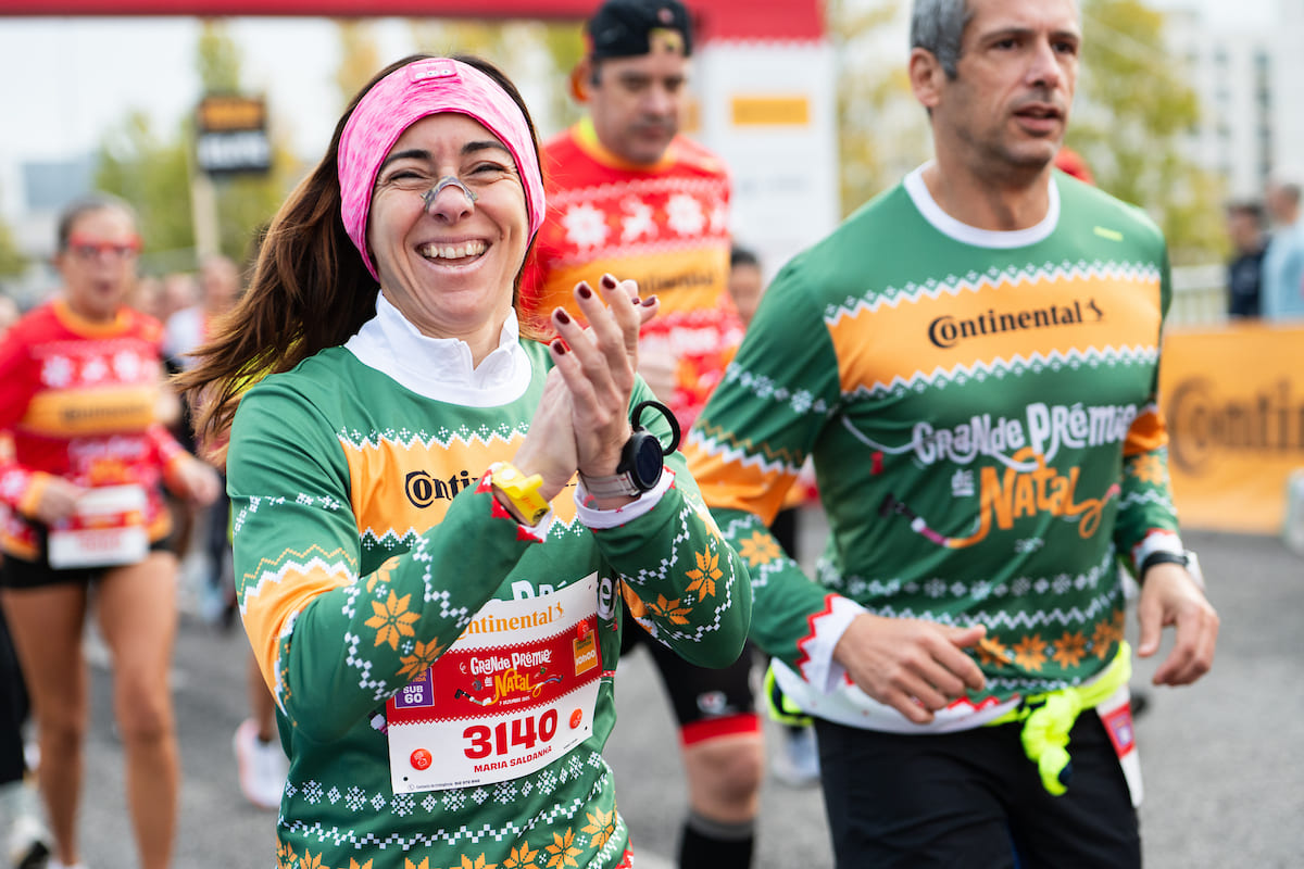 Cerca de oito mil pessoas juntaram-se esta manhã, na Av. Lusíada, para a partida da mais antiga prova de estrada de Lisboa