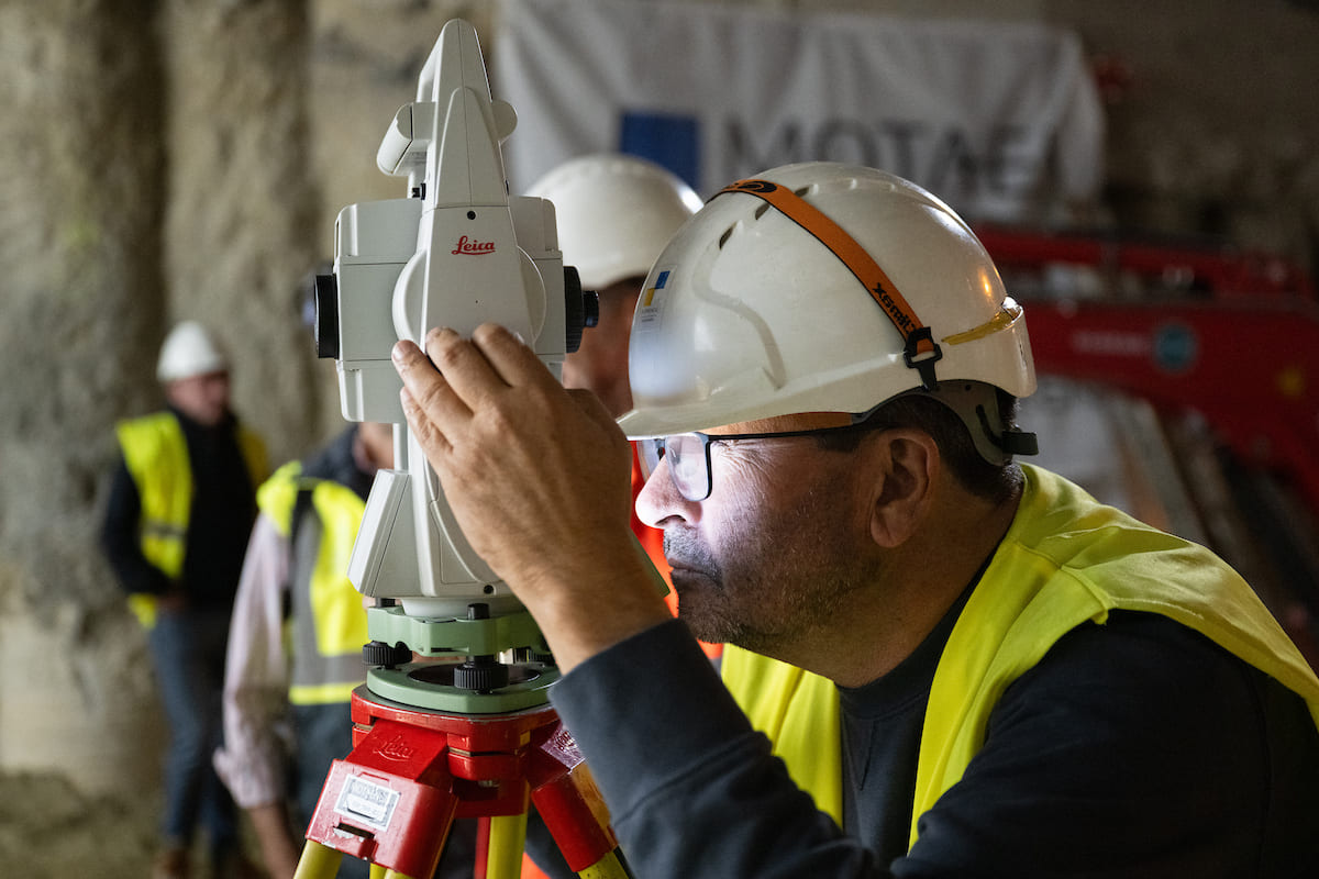 Equipa do Plano Geral de Drenagem de Lisboa acompanha os momentos finais de escavação do túnel