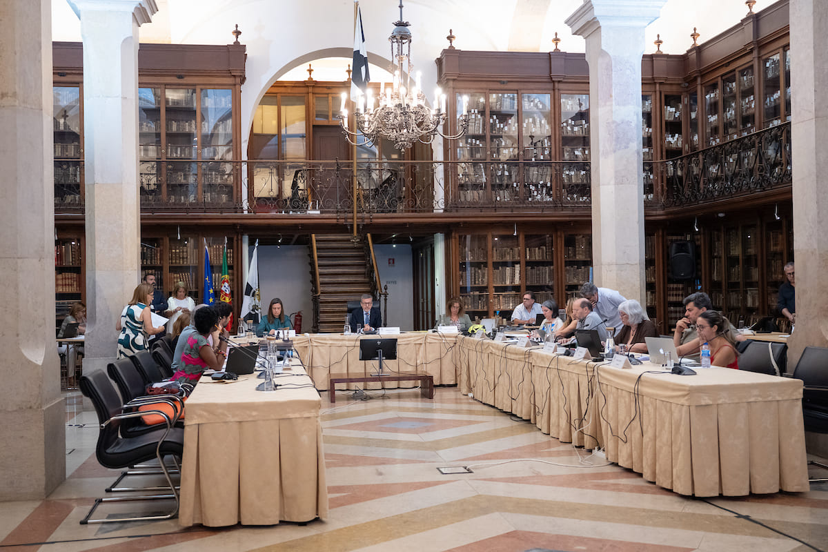 Reunião da Câmara Municipal de Lisboa - Sala do Arquivo (fotografia de arquivo)