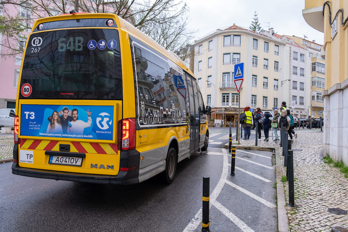 “O Amarelo” é um projeto-piloto de mobilidade escolar promovido pelo município e pela CARRIS, com o apoio das juntas de freguesia