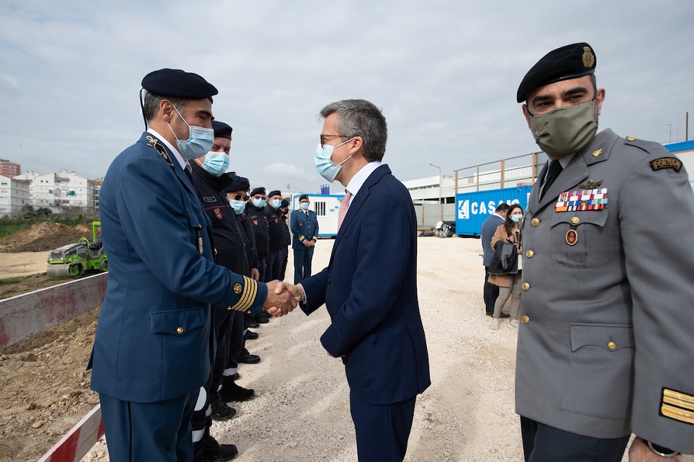 Carlos Moedas cumprimentou os Sapadores Bombeiros de Lisboa e enalteceu o seu exemplo para Portugal e para o estrangeiro