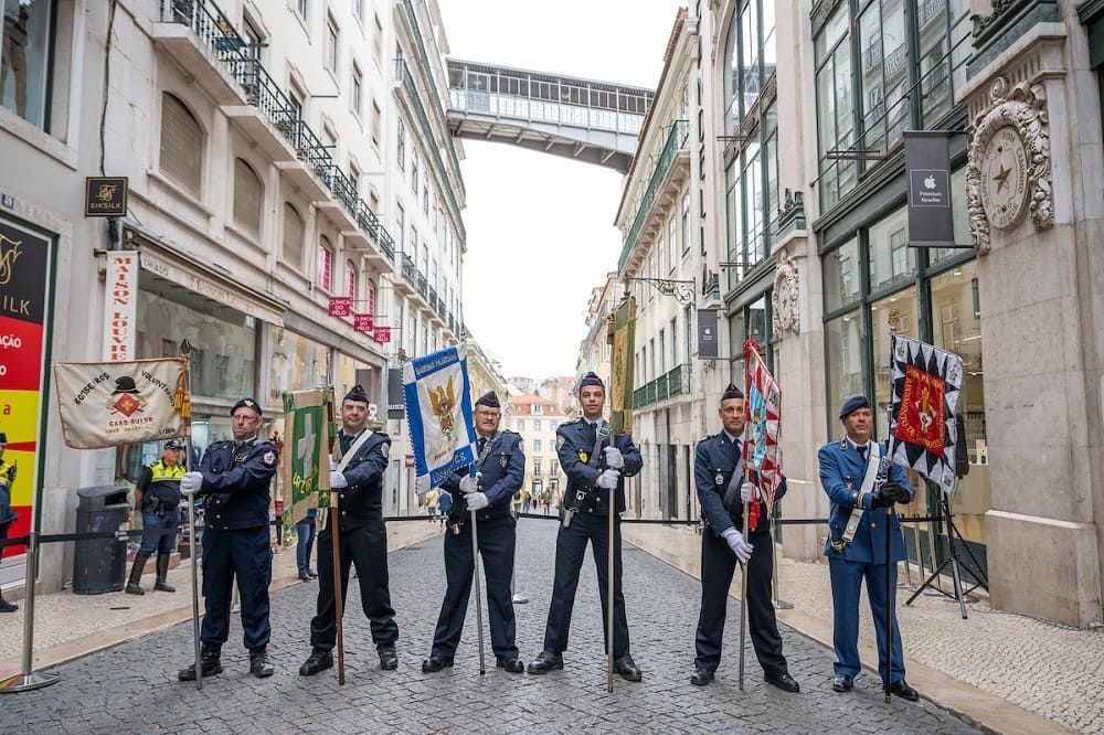 Lisboa prestou homenagem aos bombeiros da cidade, no Dia Municipal do Bombeiro - Rua do Carmo