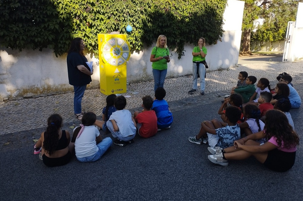 A EB Dr. Nuno Cordeiro Ferreira e a EB São João de Brito receberam a Manhã da Mobilidade sem carros à porta da escola