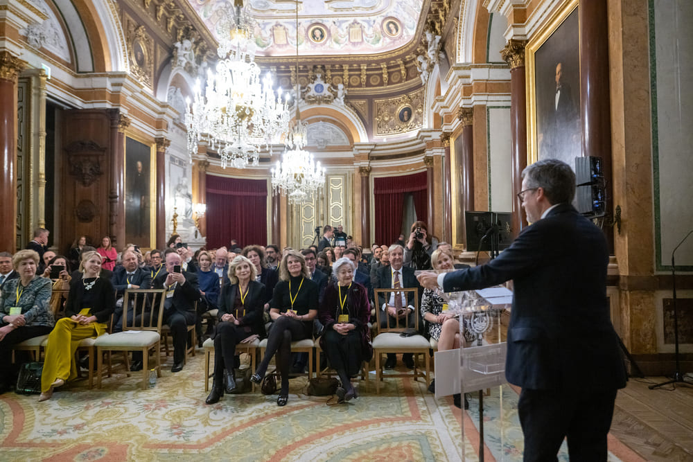 O fórum anual da "Re-Imagine Europa" reúne em Lisboa, mais de uma centena de cientistas, decisores políticos e representantes da sociedade civil, para debater os desafios da polarização e da desinformação