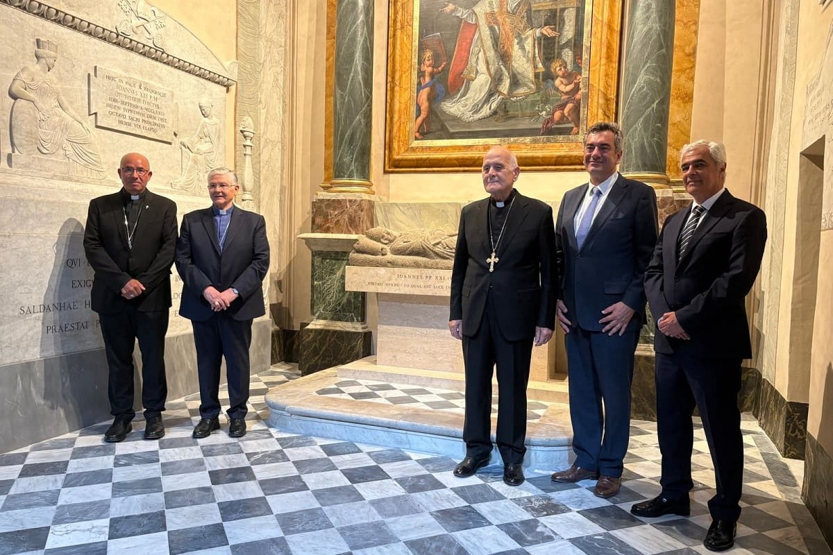 A Diocese de Viterbo procedeu à recuperação da tumba do Papa, com o apoio da CML