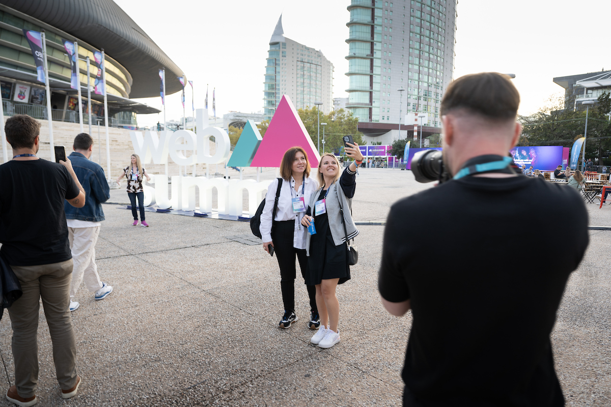 De acordo com dados da organização, estiveram em Lisboa 2 725 startups, das quais cerca de 40% foram fundadas por mulheres