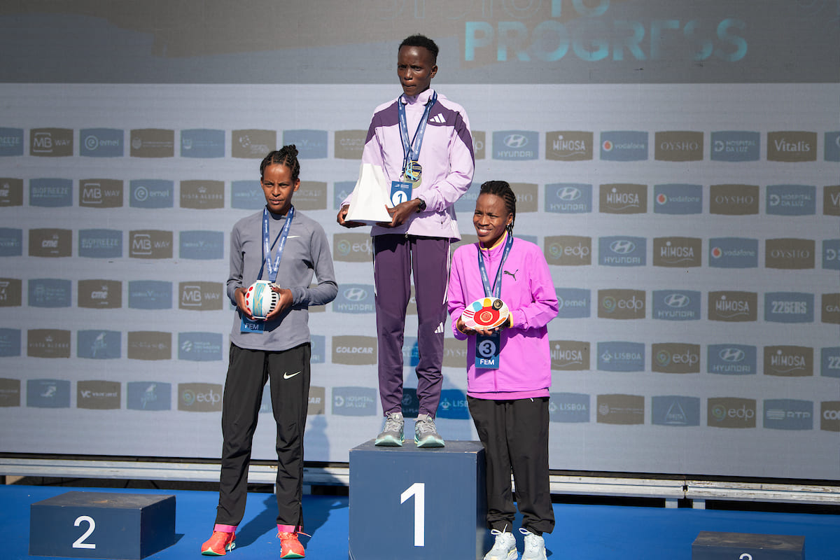 Nas mulheres venceu Cinty Chepkwony, seguida de Chaltu Diriba e Glenrose Xaba Nas mulheres venceu Cinty Chepkwony, seguida de Chaltu Diriba e Glenrose Xaba