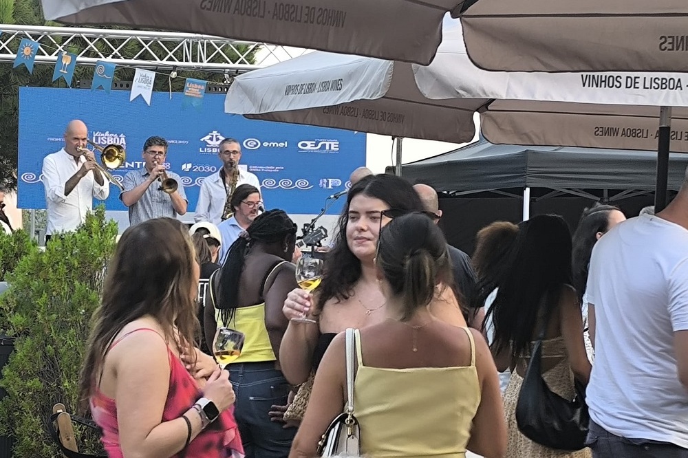 O programa do Lisboa Wine Summer Moments inclui provas de vinhos da região e concertos ao vivo 