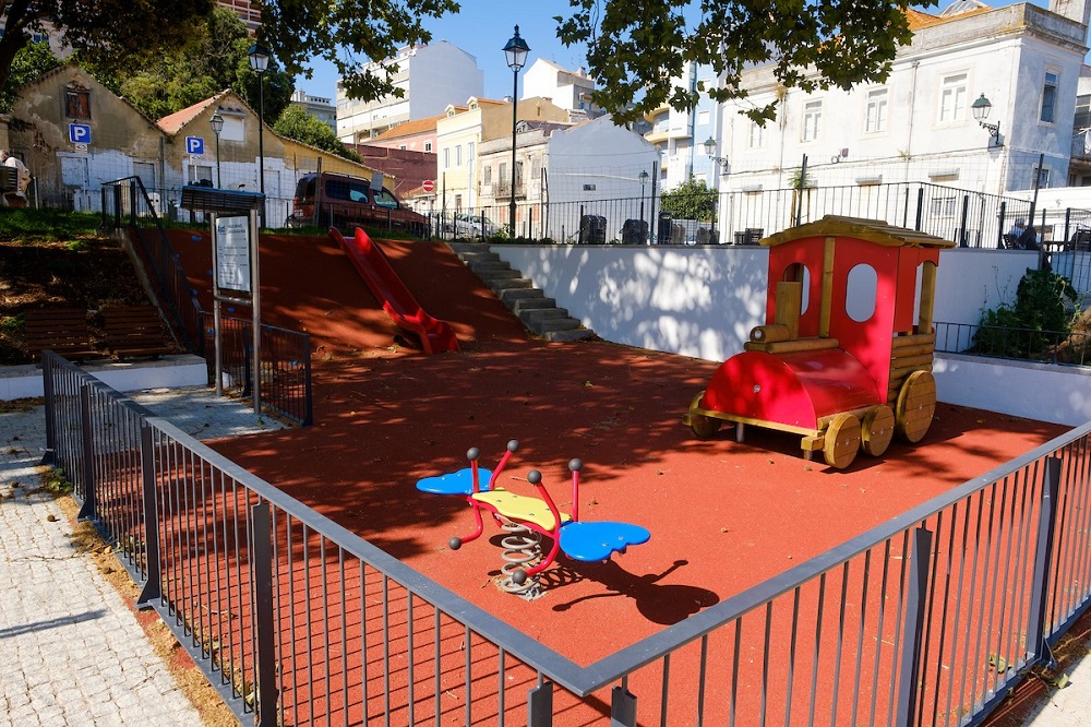 Requalificação do espaço público no Largo da Boa Hora, à Ajuda