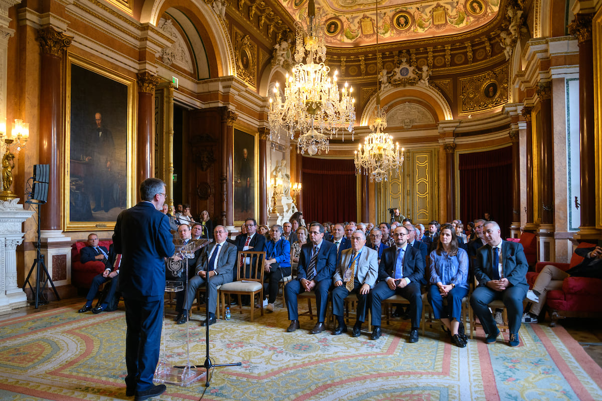 "A diáspora portuguesa representa a nossa identidade, a nossa alma e a conjugação das tradições com a inovação, a arte, a educação e a difusão da nossa língua e cultura" - Carlos Moedas