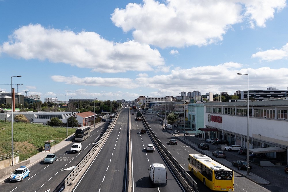 Viaduto da Avenida Infante Dom Henrique, sobre Avenida Berlim