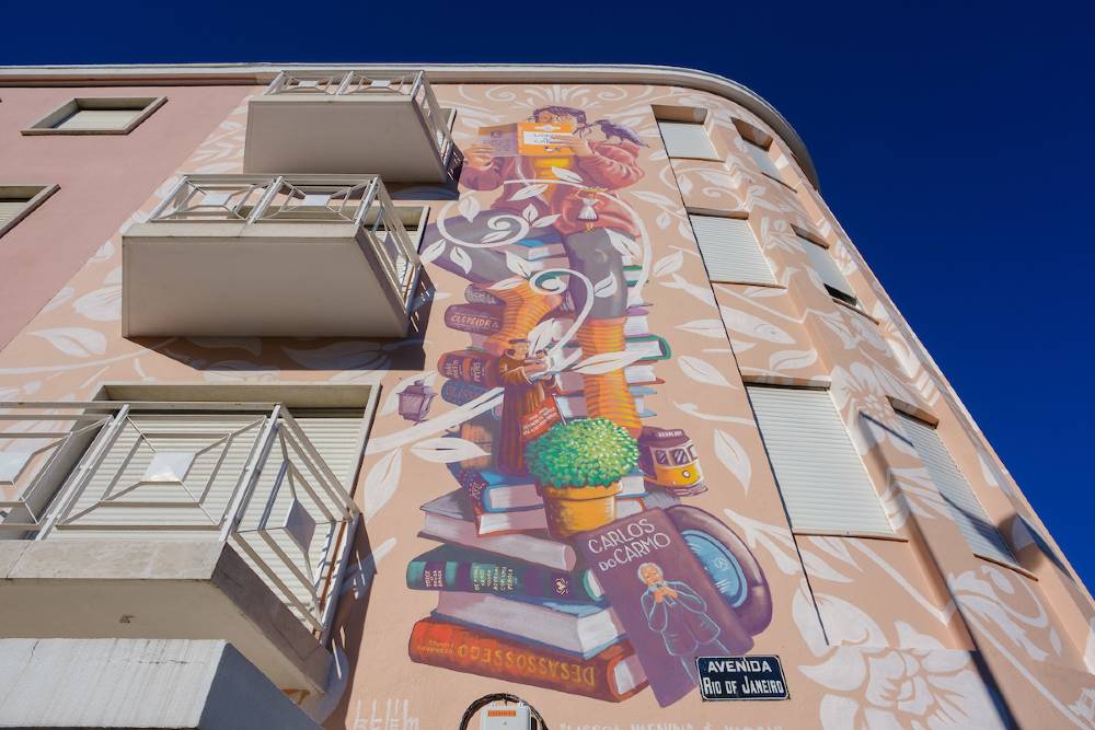 Mural Lisboa Menina e Moça