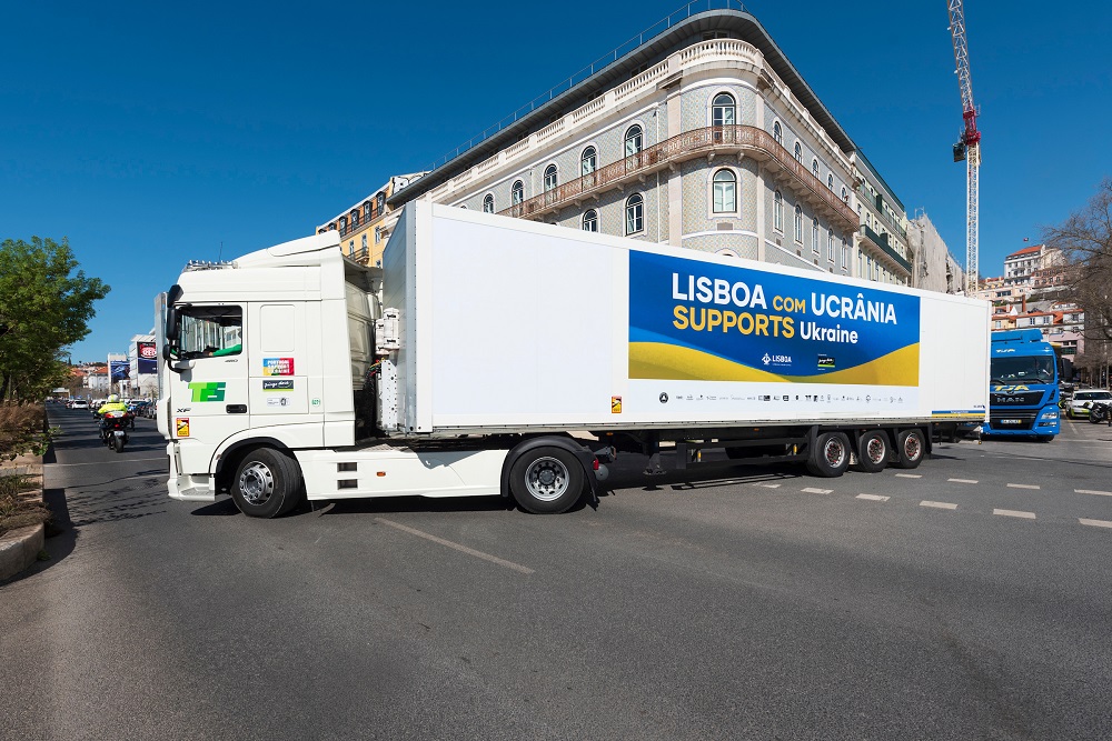 Dois camiões saíram de Lisboa para a Ucrânia com cerca de 30 toneladas de produtos alimentares, higiénicos, médicos e vestuário