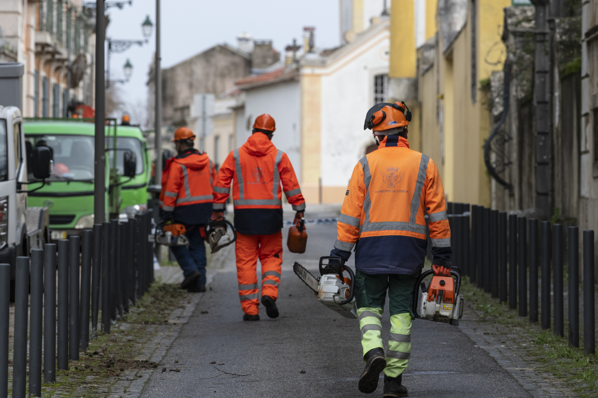 Depressão Kristin provoca centenas de ocorrências em Lisboa