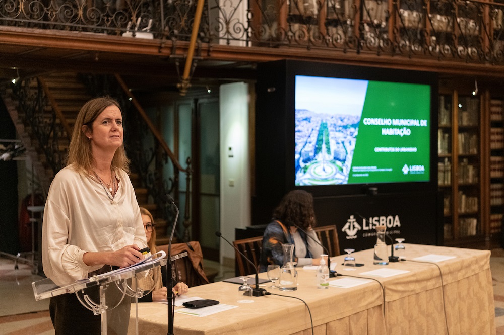 Joana Almeida, vereadora do Urbanismo - terceira reunião do Conselho Municipal de Habitação