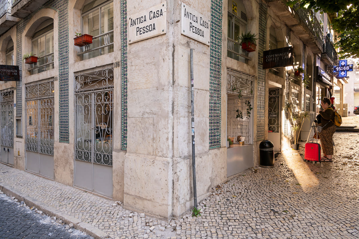 Prémio Valmor e Municipal de Arquitetura 2020 - Reabilitação de edifício de habitação e comércio, Rua dos Douradores, 186