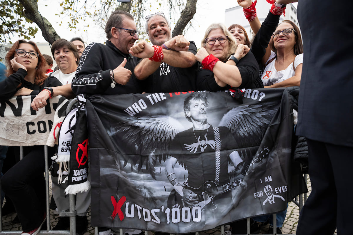 Fãs dos Xutos e Pontapés marcam presença na homenagem a Zé Pedro