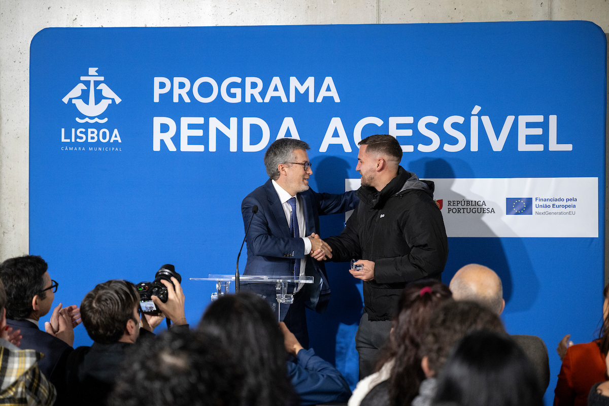 Mais 100 famílias receberam casa com Renda Acessível