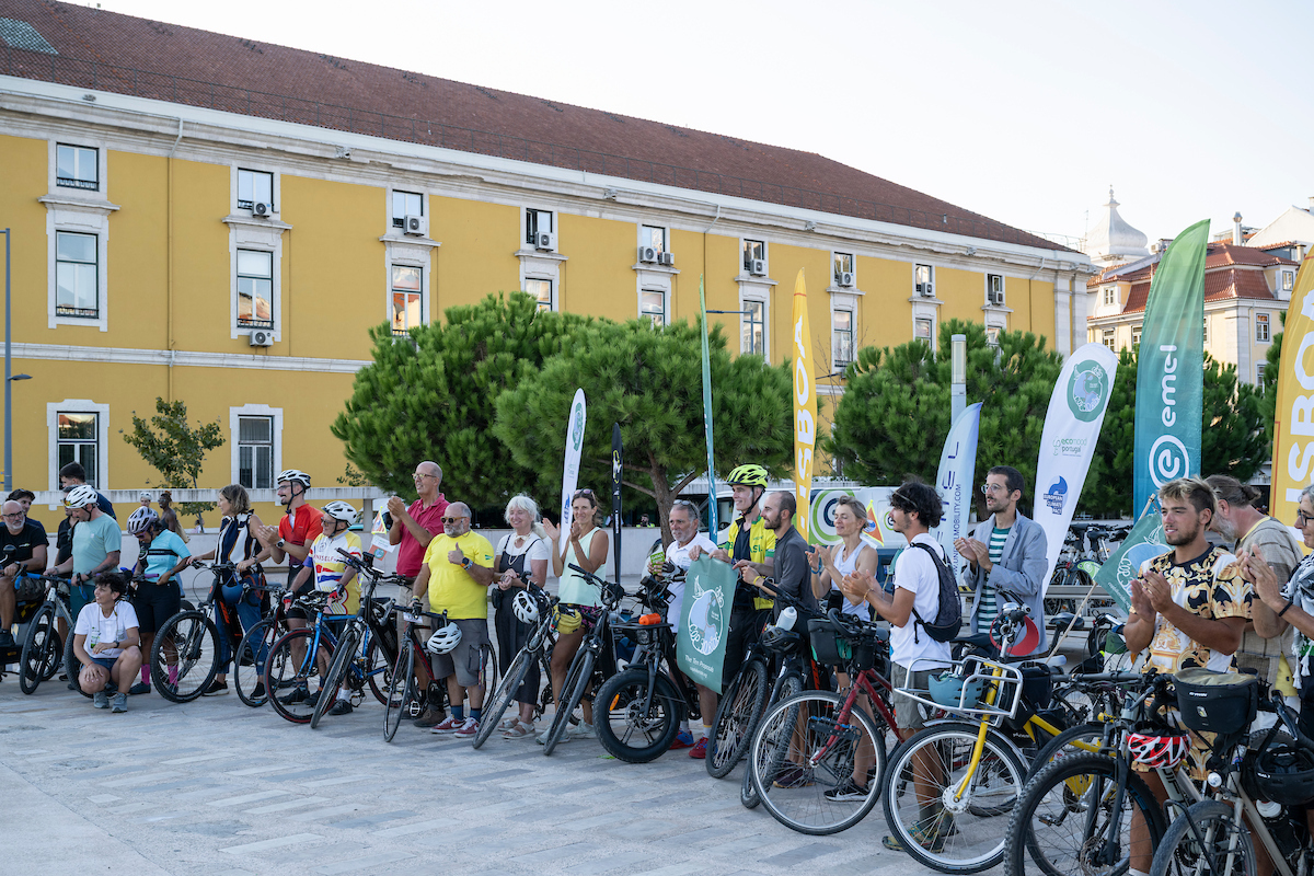 Em Portugal o percurso culminou a chegada pela Ponte Ciclopedonal do Trancão até à Praça do Comércio