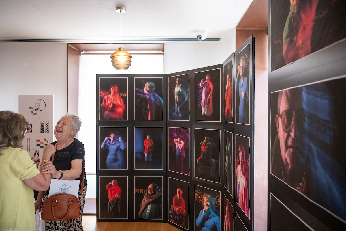 Campanha contra o idadismo une jovens criadores e idosos em exposição no MUDE