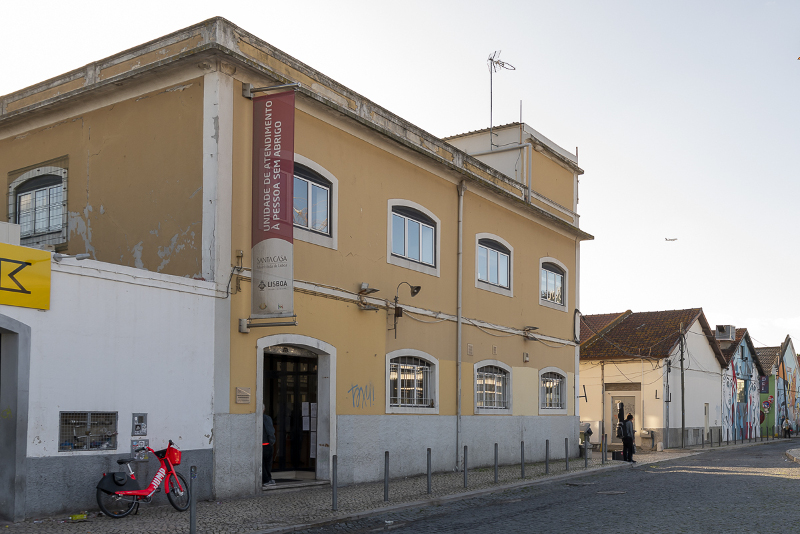 Núcleo de Planeamento e Intervenção Sem-abrigo, na Rua Cintura do Porto de Lisboa