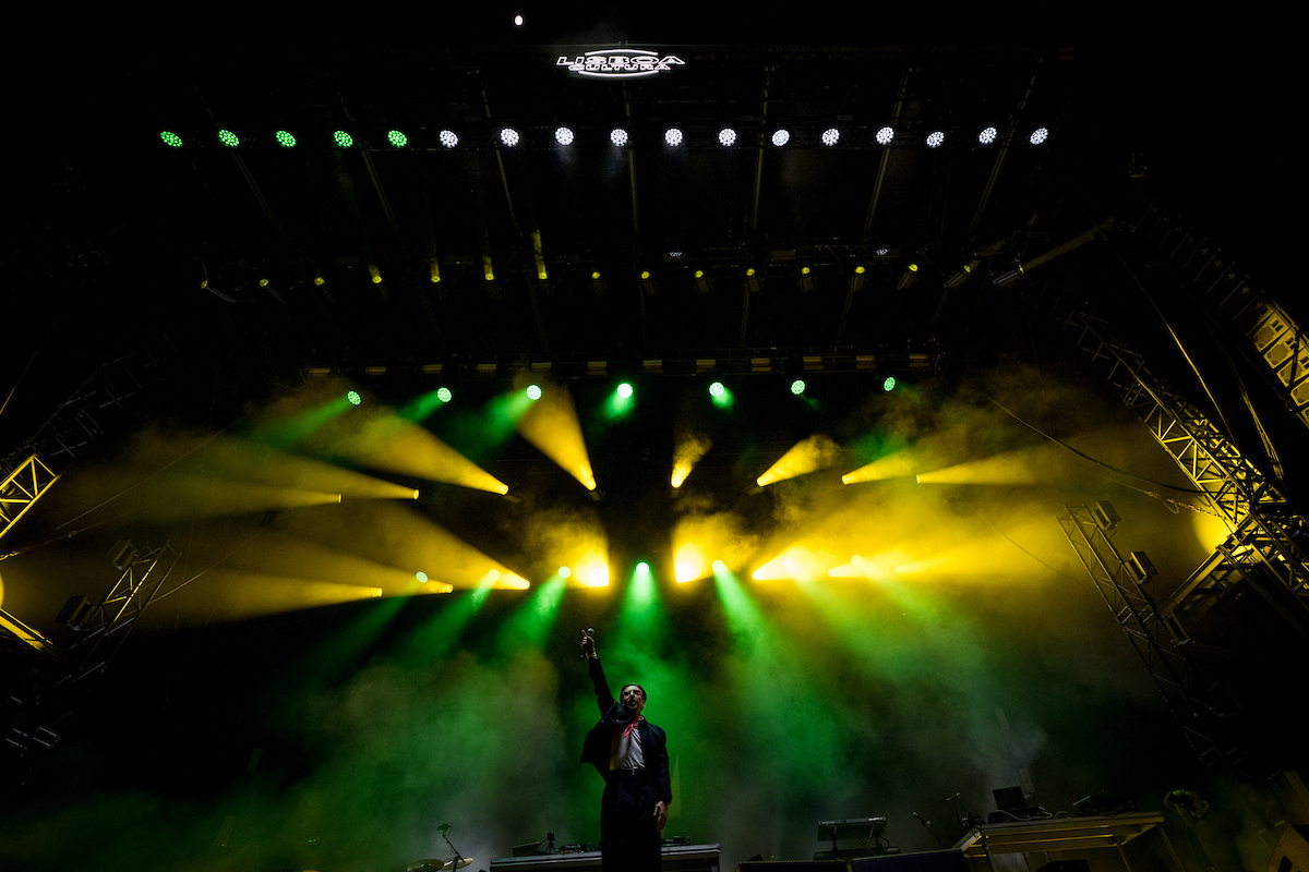 DJ Mojo e MC Márcio Jesus foram os primeiros a entrar em palco