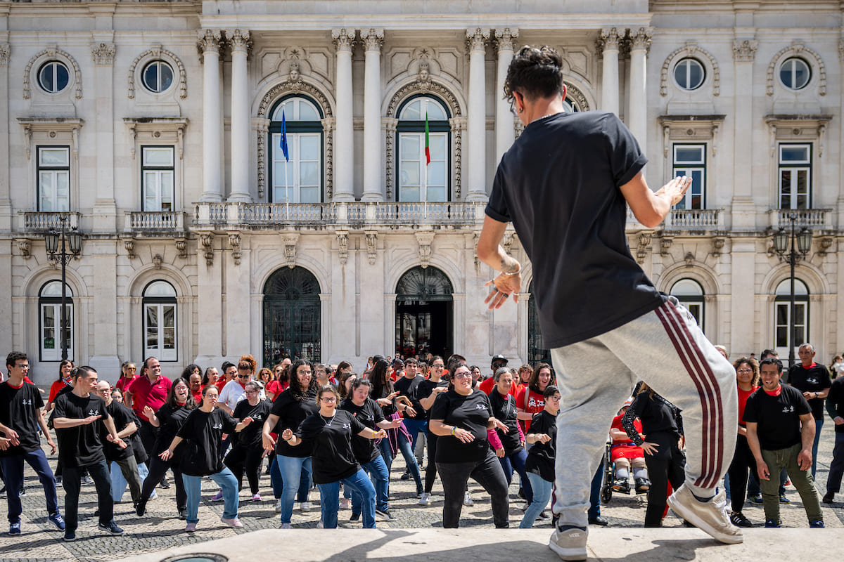 Flash mob celebra Dia Nacional da Pessoa com Deficiência Intelectual