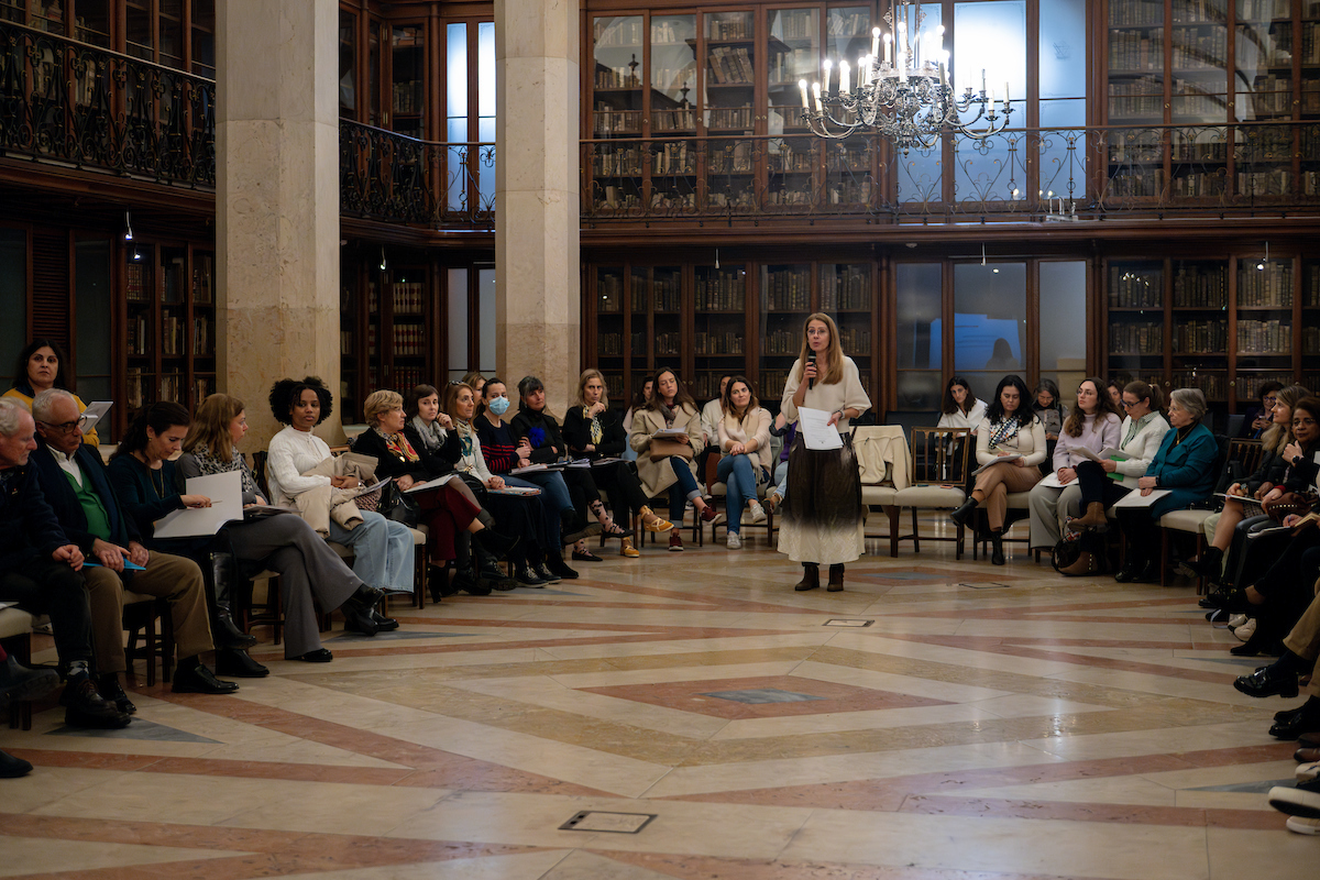 contou com a participação de representantes de entidades públicas, forças políticas e organizações da sociedade civil ligadas ao envelhecimento