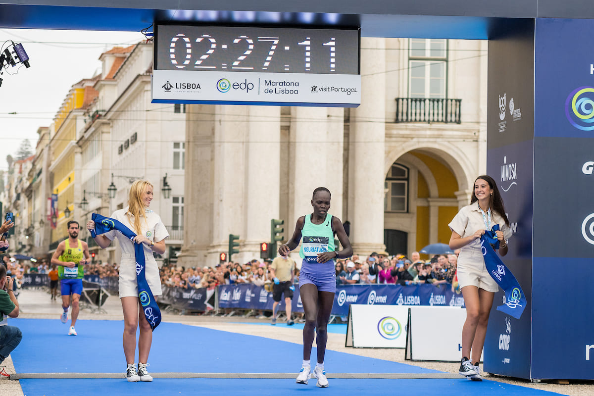 Rael Nguriatukei Kinyara, do Quenia, venceu a prova feminina da Maratona com 2h27m11s - Terreiro do Paço
