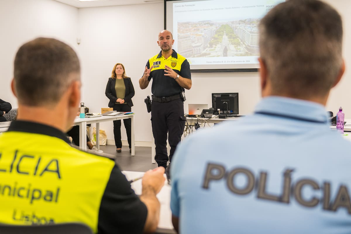 Ação de formação dirigida à equipa de Policiamento Comunitário da Avenida da Liberdade