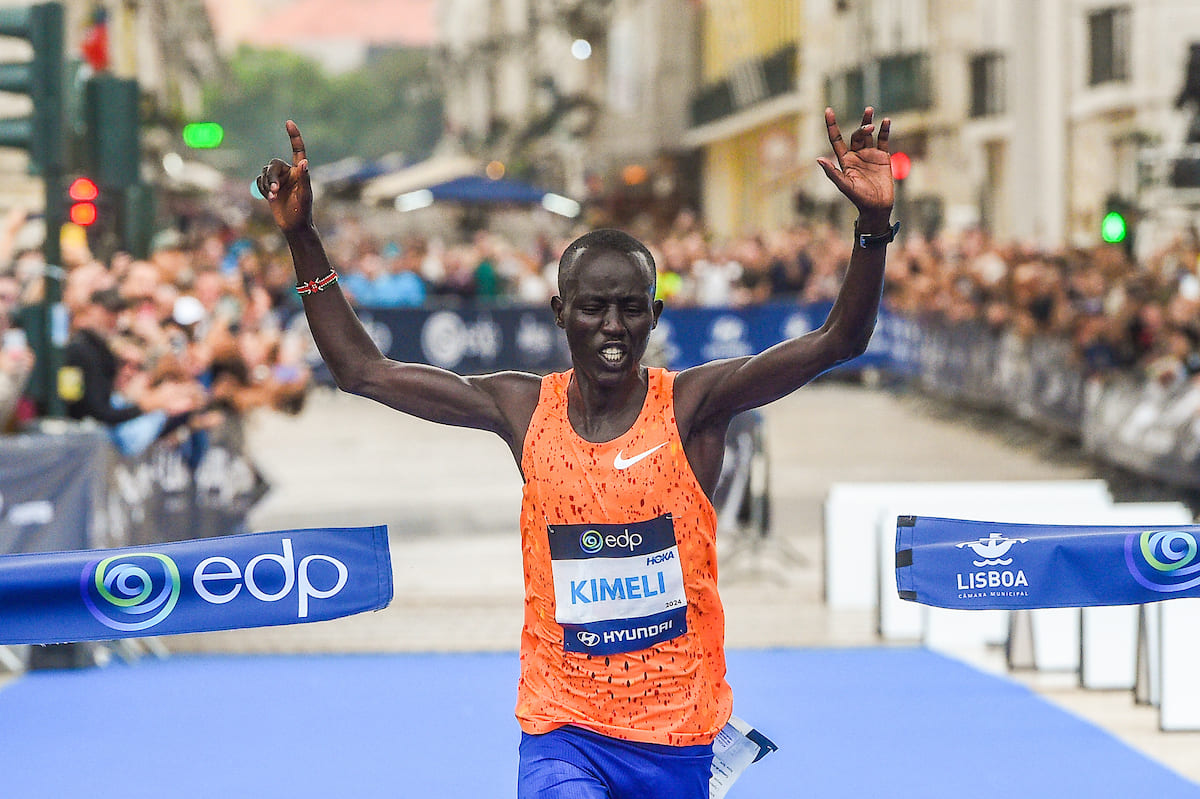 Wisley Kimeli, do Quenia, venceu a prova masculina da Maratona com 2h08m30s - Terreiro do Paço