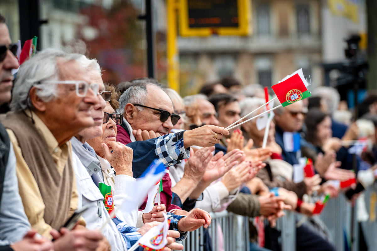 Centenas de pessoas assistiram ao Desfile das Bandas Filarmónicas na Av. da Liberdade 