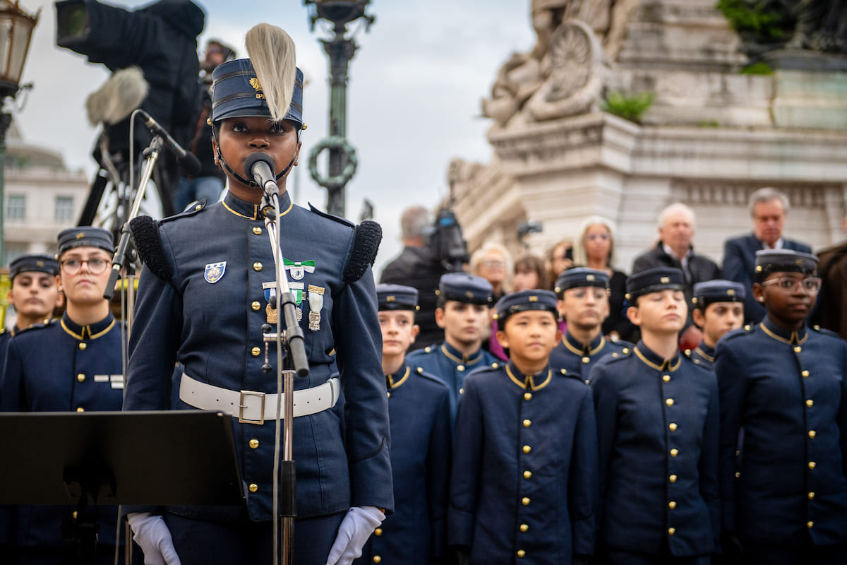 No final do desfile as bandas interpretaram o Hino da Maria da Fonte, o Hino da Restauração e o Hino Nacional, com a participação do Coro dos Pupilos do Exército