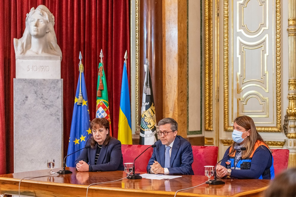 Inna Ohnivets, embaixadora da Ucrânia e Carlos Moedas, presidente da Câmara Municipal de Lisboa apresentam plano de apoio aos Ucranianos em Lisboa - Paços do Concelho